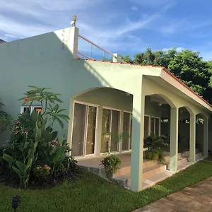 Bed & Breakfast Beach House Luxury Vacation - Paradise Has 2 Private Master Suites Ocean & Garden View, Cozumel