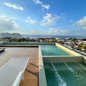 Holiday home Brand New With Rooftop Pool, Cozumel